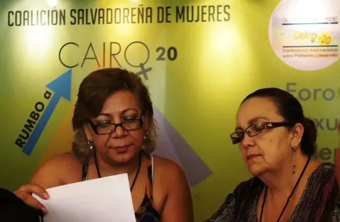 Mujeres rumbo a CAIRO+20