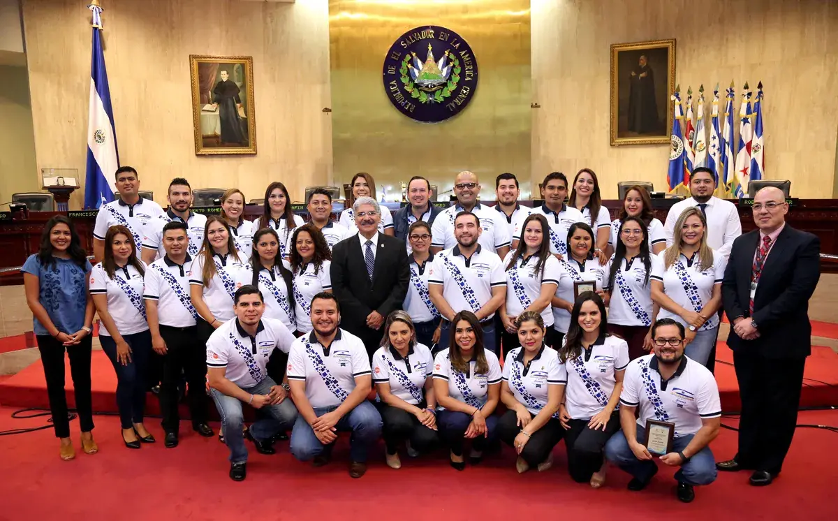 Grupo Parlamentario de Jóvenes recibe respaldo de Asamblea Legislativa