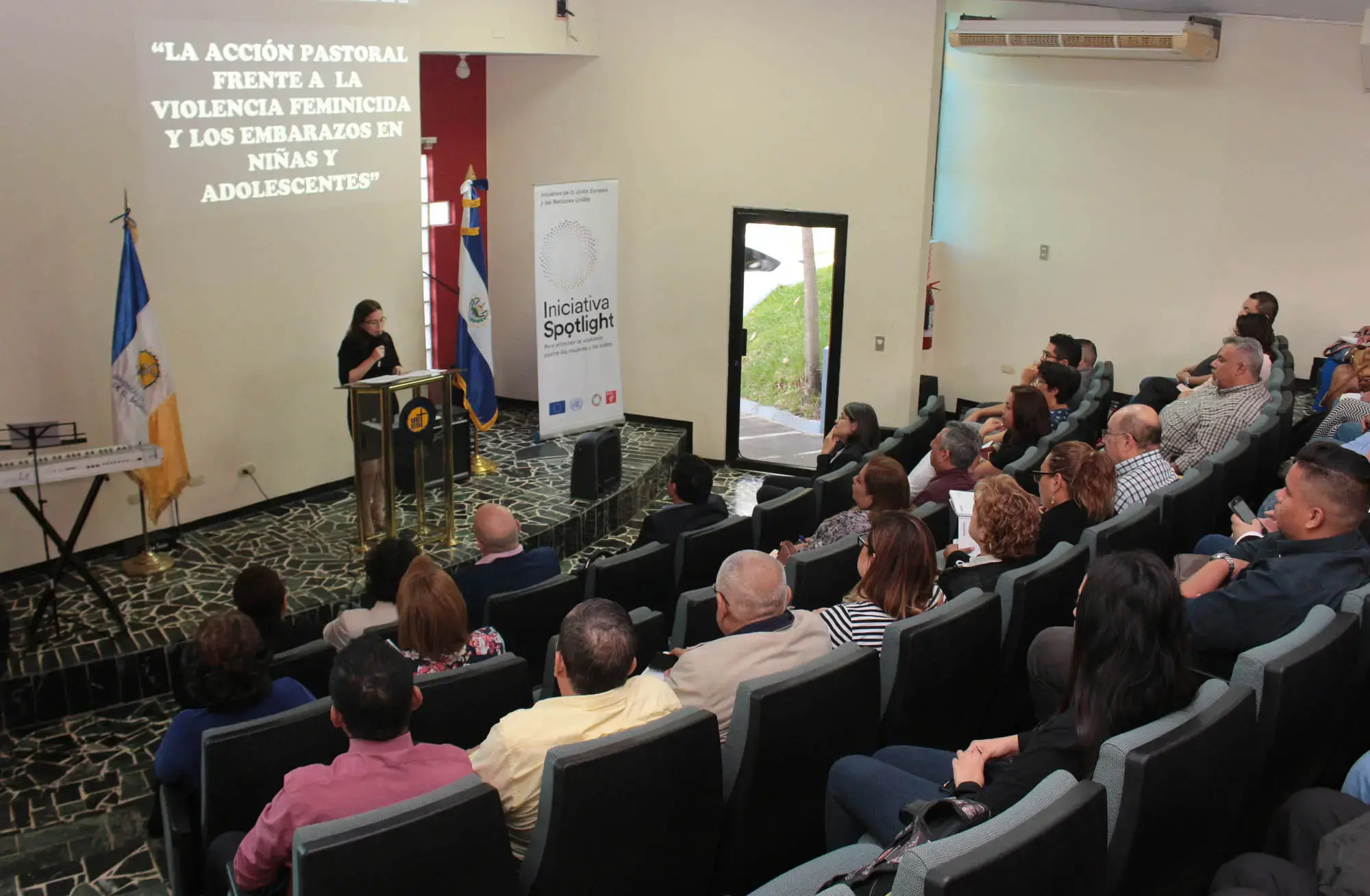 Inició diplomado en Universidad Evangélica 