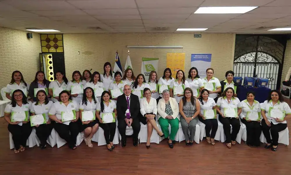 Ciudad Mujer y UNFPA clausuran curso en “Educación Integral de la Sexualidad y Derechos Sexuales y Reproductivos”