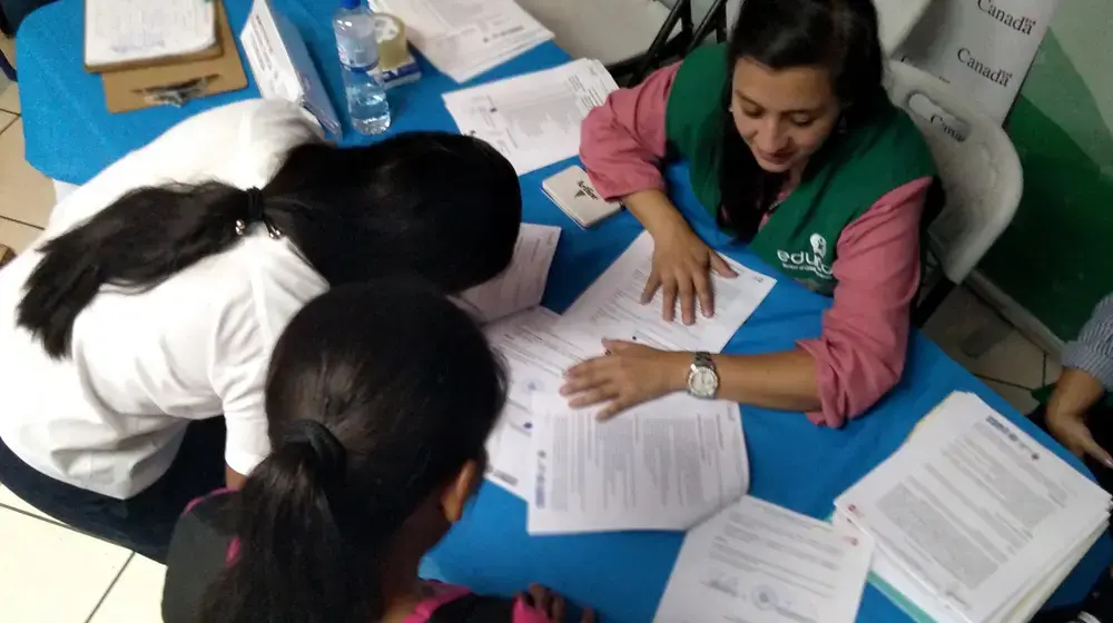 Becas "Realiza tus Sueños" llegan a 353 adolescentes 